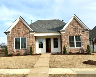 3510 Hatton Dr, Nesbit, MS 38651
