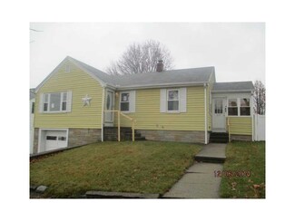 49 Homeland St, Johnston, RI 02919