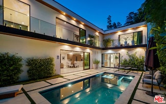 1884 Laurel Canyon Rd, Los Angeles, CA 90046