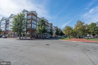 4950 Brenman Park Dr Unit 112, Alexandria, VA 22304