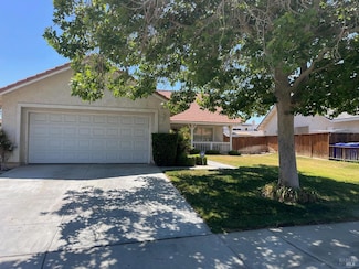 15571 Amber Pointe Dr, Victorville, CA 92394