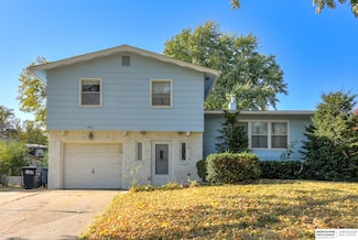 3910 Parkview Dr, Omaha, NE 68134