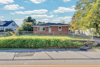 107 Oak St, Sparta, TN 38583