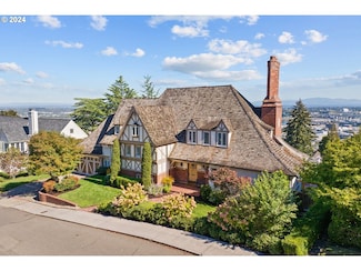 2868 NW Cumberland Rd, Portland, OR 97210