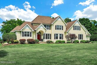 4 Crimson Ct, Castleton On Hudson, NY 12033