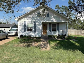 218 S Parkway St, Norwich, KS 67118