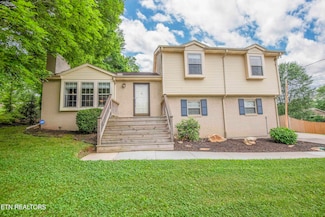 2030 Cedar Cir, Lenoir City, TN 37772