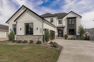 3525 Rembrandt Ln, Pepper Pike, OH 44124
