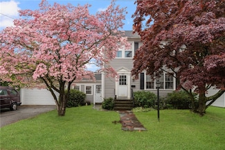 35 Miles Ave, East Providence, RI 02914