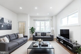 2015 S 5th St, Philadelphia, PA 19148