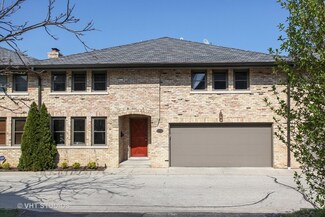 697 Rienzi Ln Unit 697, Highwood, IL 60040