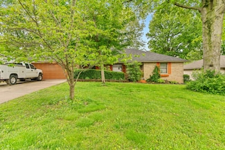 1124 W Swan St, Springfield, MO 65807
