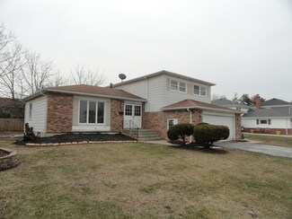 2905 Greenwood Rd, Hazel Crest, IL 60429