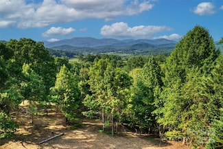 V/L Smith Knolls Rd, Fairview, NC 28730