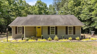 428 Long Branch Dr, La Crosse, VA 23950