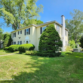 377 Pomeroy Ave, Pittsfield, MA 01201