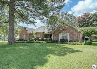 305 Whippoorwill Ln, Wake Village, TX 75501
