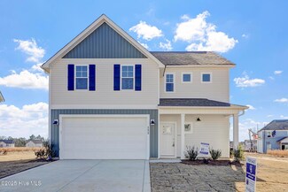152 Lucky Ln, Raeford, NC 28376