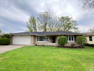 1606 Deppert Dr, Pekin, IL 61554