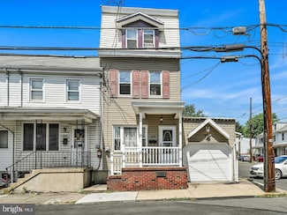 214 N 3rd St, Minersville, PA 17954