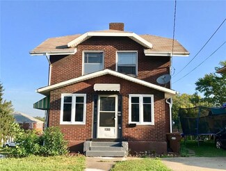 1300 Farrell Terrace, Farrell, PA 16121