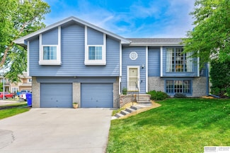 6705 Hillcrest Ln, La Vista, NE 68128