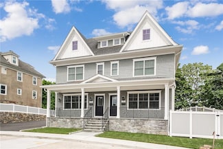 124 Maple Ave, Rye, NY 10580