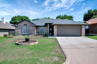 3717 Broken Pine Trail, Fort Worth, TX 76137