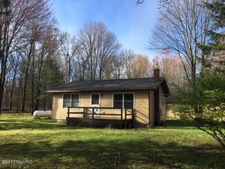 6975 E Us Highway 10, Fountain, MI 49410