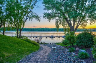 120 Eastbank Ct N, Hudson, WI 54016
