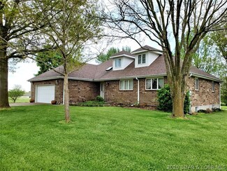 13964 Hutchison Dr, Versailles, MO 65084