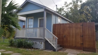 1207 29th St, Galveston, TX 77550