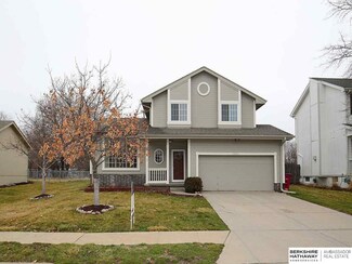 15206 Chalco Pointe Dr, Omaha, NE 68138