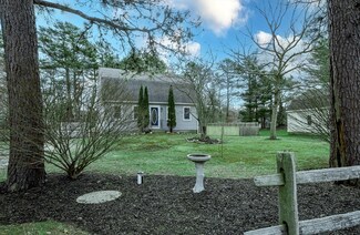 40 Bonney Briar Dr, Plymouth, MA 02360