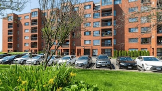 3700 Capri Ct Unit 206, Glenview, IL 60025