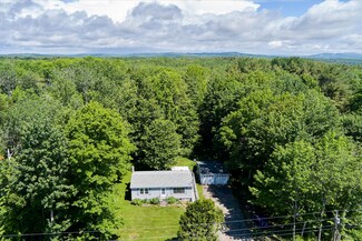 46 Medomak Valley Ct, Warren, ME 04864