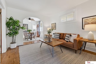 1605 S 55th St, Omaha, NE 68106