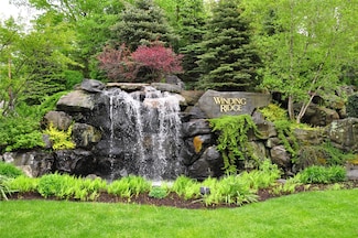 66 Winding Ridge Rd, White Plains, NY 10603