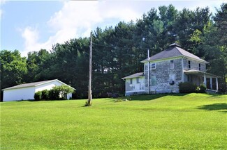 435 Antigua Rd SW Unit 1, Carrollton, OH 44615