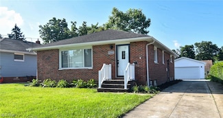 22504 Jennings St, Cleveland, OH 44128
