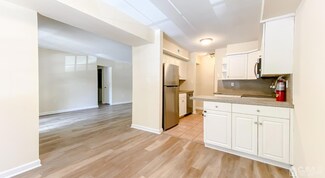 301 Green Hollow Dr Unit 301, Iselin, NJ 08830