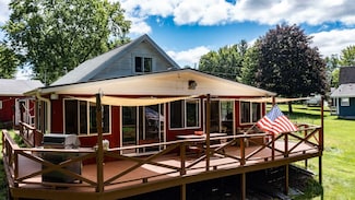 215 Birch Dr, Iola, WI 54945