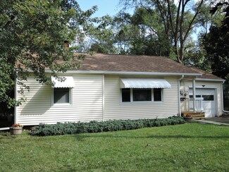 3104 Random Rd, Kalamazoo, MI 49004