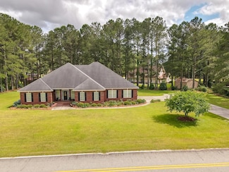 712 Merganser Cir, Glennville, GA 30427