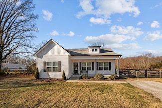 1325 Old Charlotte Pike, Dickson, TN 37055