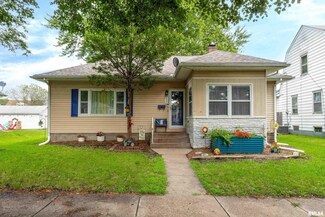 111 N Hazelwood Ave, Davenport, IA 52802
