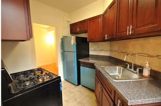 1938 E Tremont Ave Unit 5C, Bronx, NY 10462
