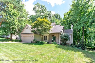3925 Bayberry Ln, Lansing, MI 48911