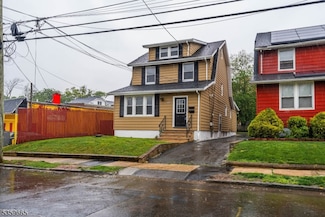 28 Beechwood Place, Irvington, NJ 07111