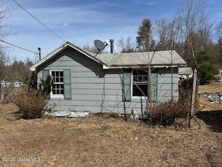 141 Wendell Ave, Broadalbin, NY 12025